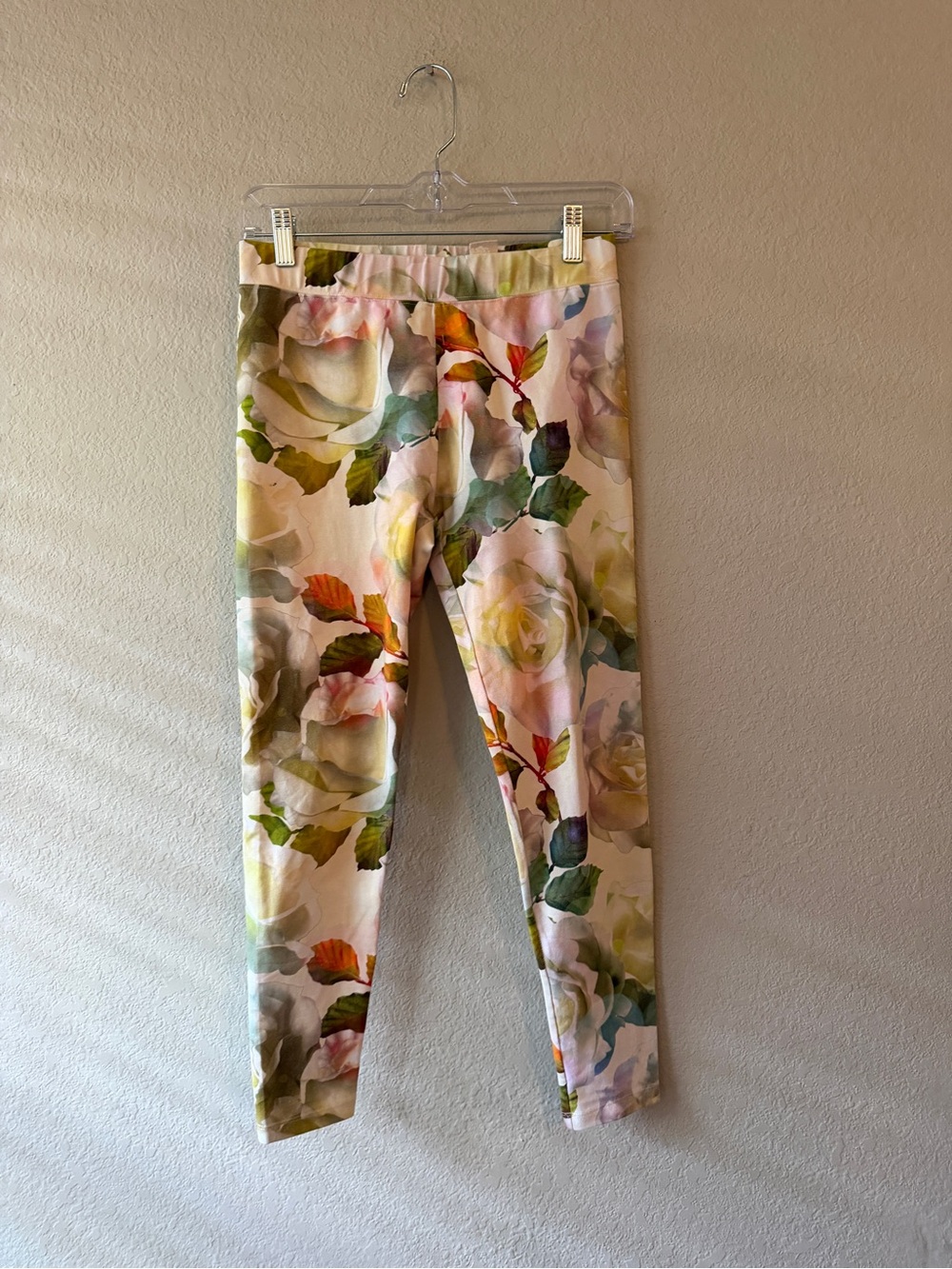 Soft Surroundings Floral Print Women’s Crop Leggings - Pink and Green XS Petite